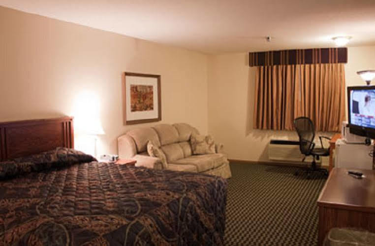 Prairie Inn Vermillion Exterior photo